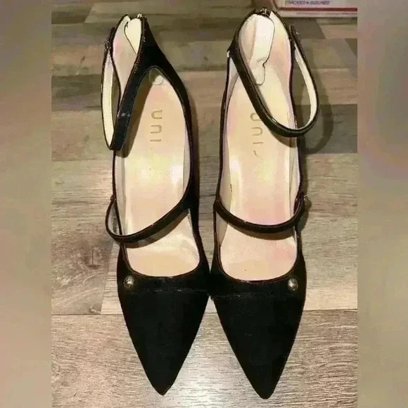 Unisa black suede gold button shoes size 9 NWOT - Picture 4 of 5